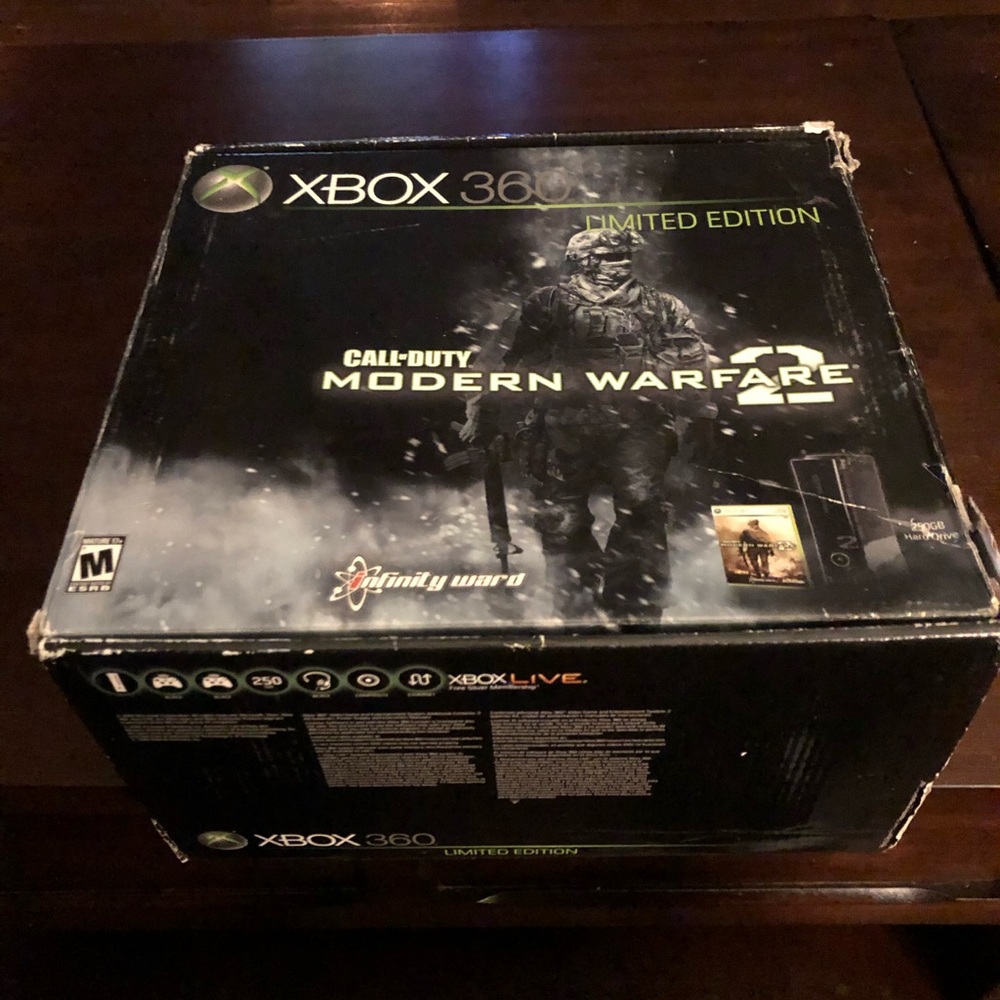 XBOX 360 limited edition call of duty MW 2